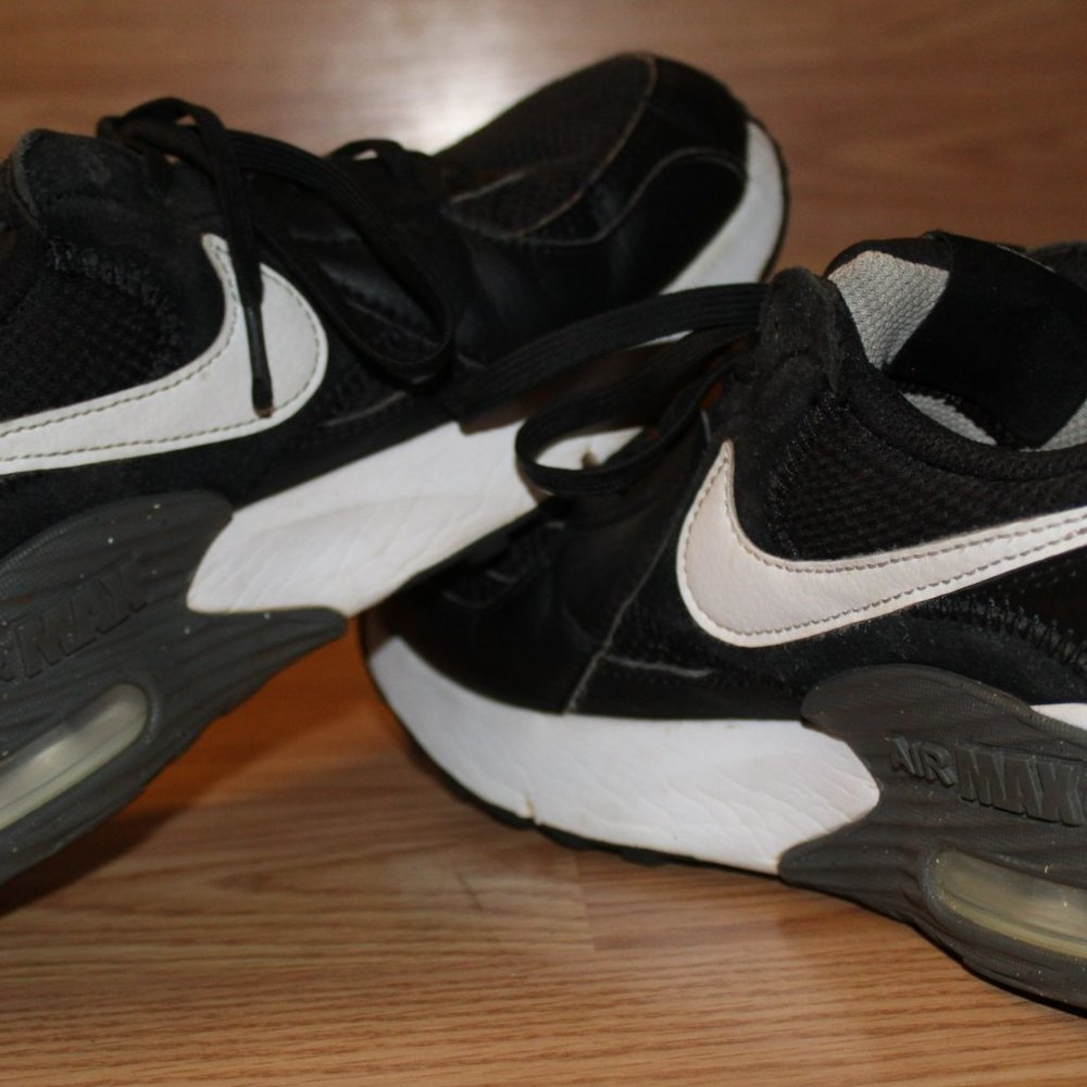 Nike Air Max Excee Men's Black and White Gray Athletic